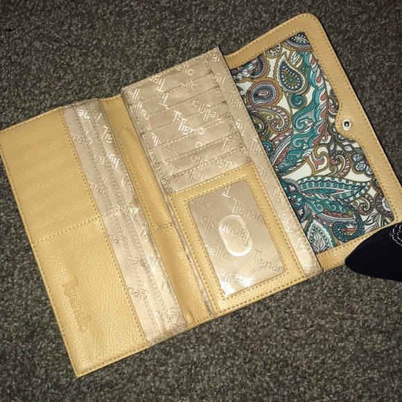 Wallets - Picture 7 of 8